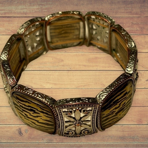 💍 Ornate Animal Print Stretch Bracelet (Tiger) - Picture 7 of 9